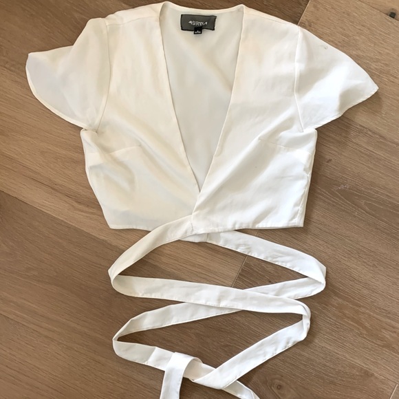 White silky wrap crop top - Picture 1 of 4
